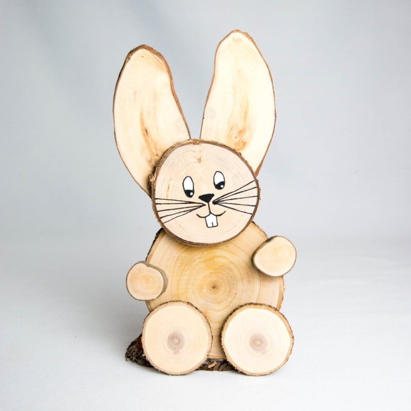 Osterhase aus Holzscheiben