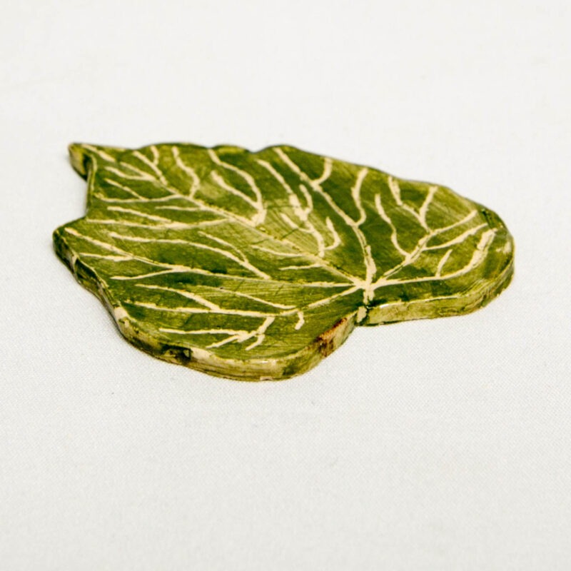 Keramik-Blatt grün glasiert