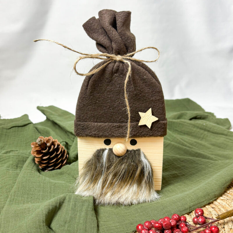 Weihnachts-Wichtel mit brauner Mütze - klein