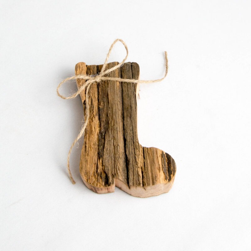 Weihnachtlicher Stiefel aus Altholz